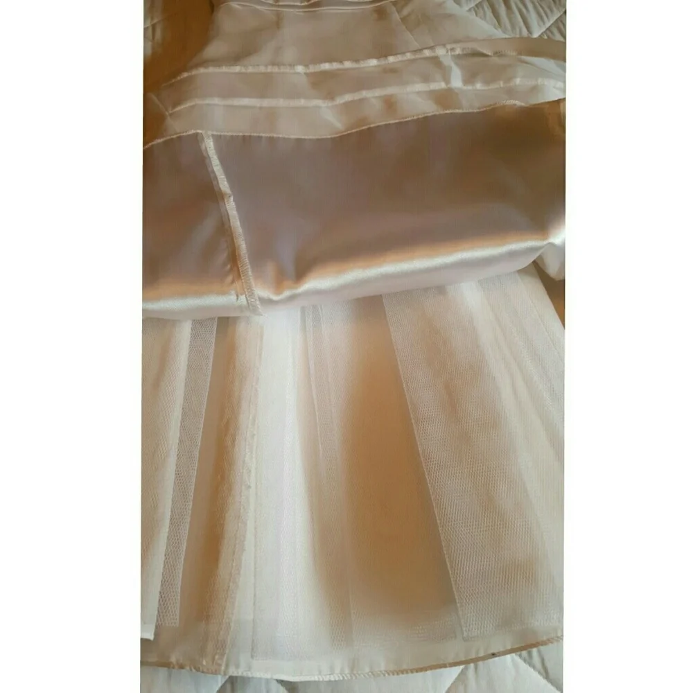 DAVID'S BRIDAL Flower Girl Dress Size 6 White Wedding - Picture 6 of 8